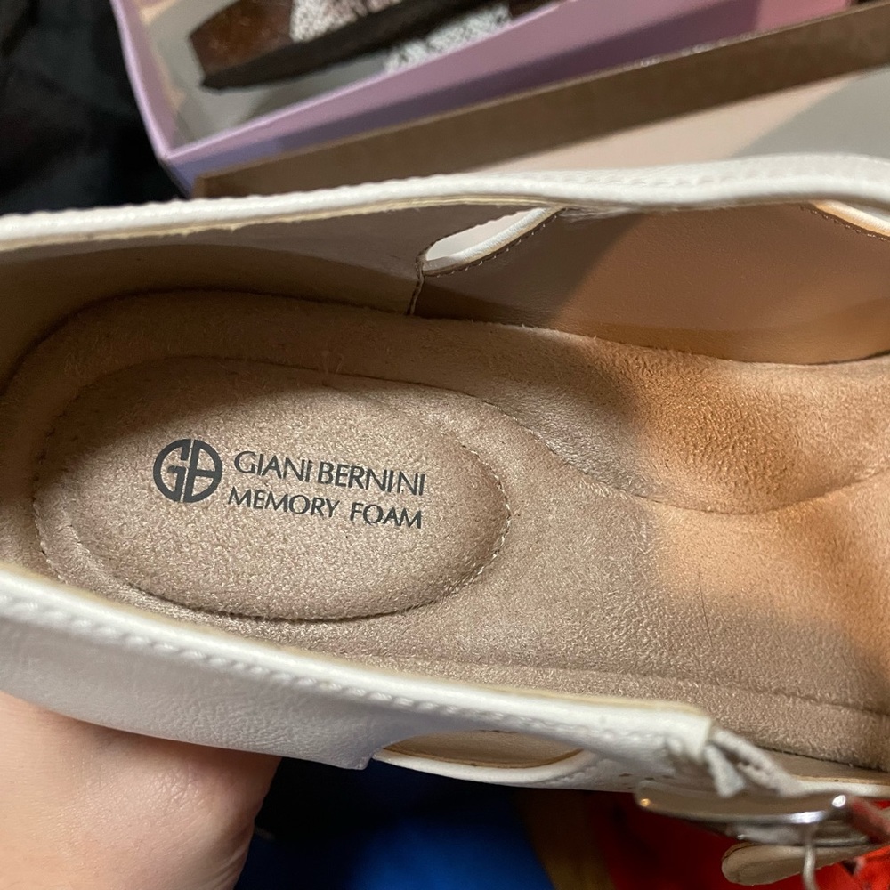 Gianna Bernini floral pin up heels